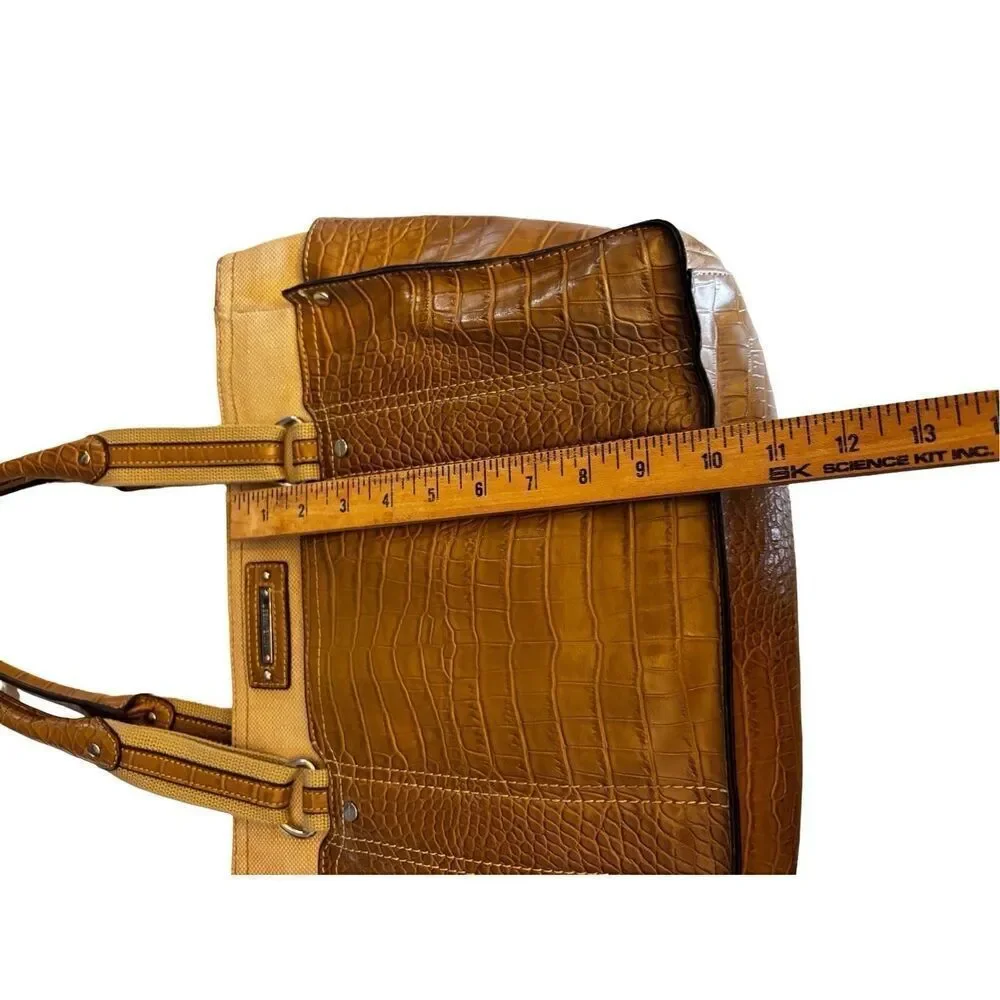 Nine West  hand bag
